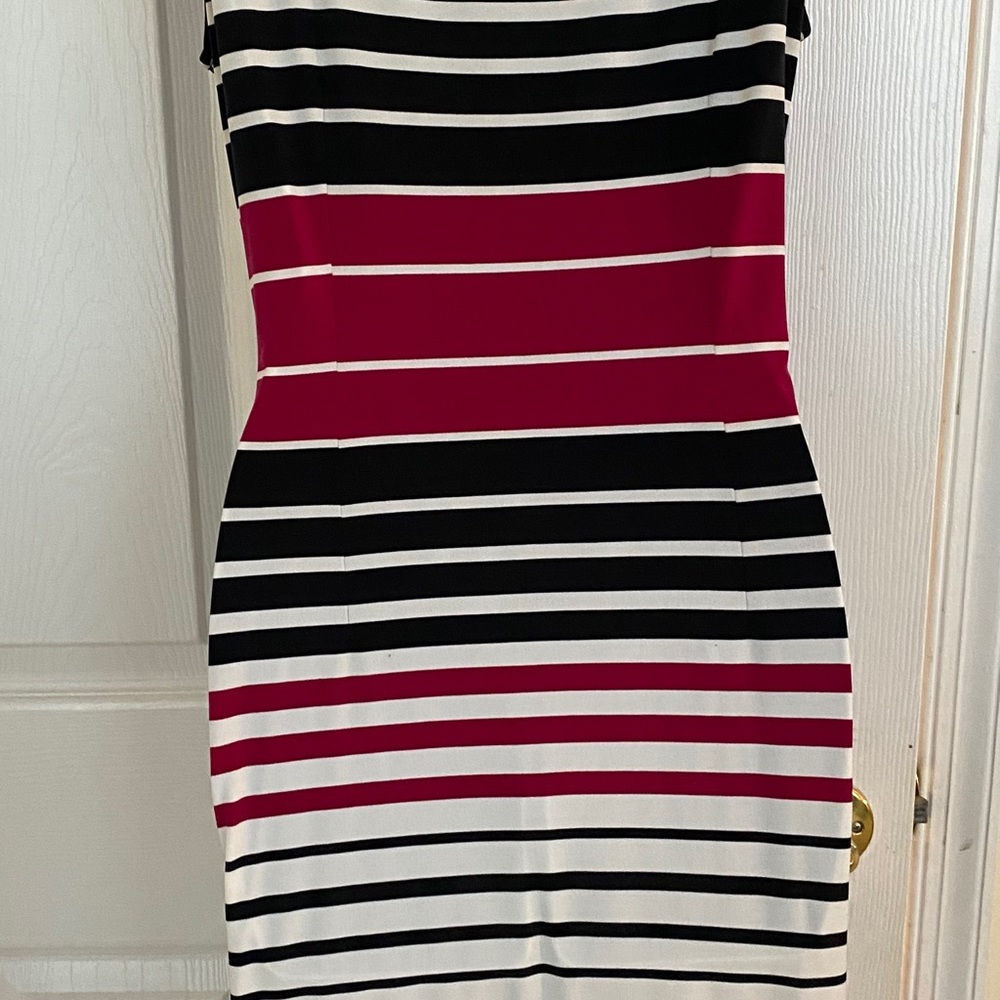 Dress - Picture 3 of 5